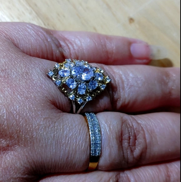 Diamond ring set in Sterling and gold - Picture 1 of 4